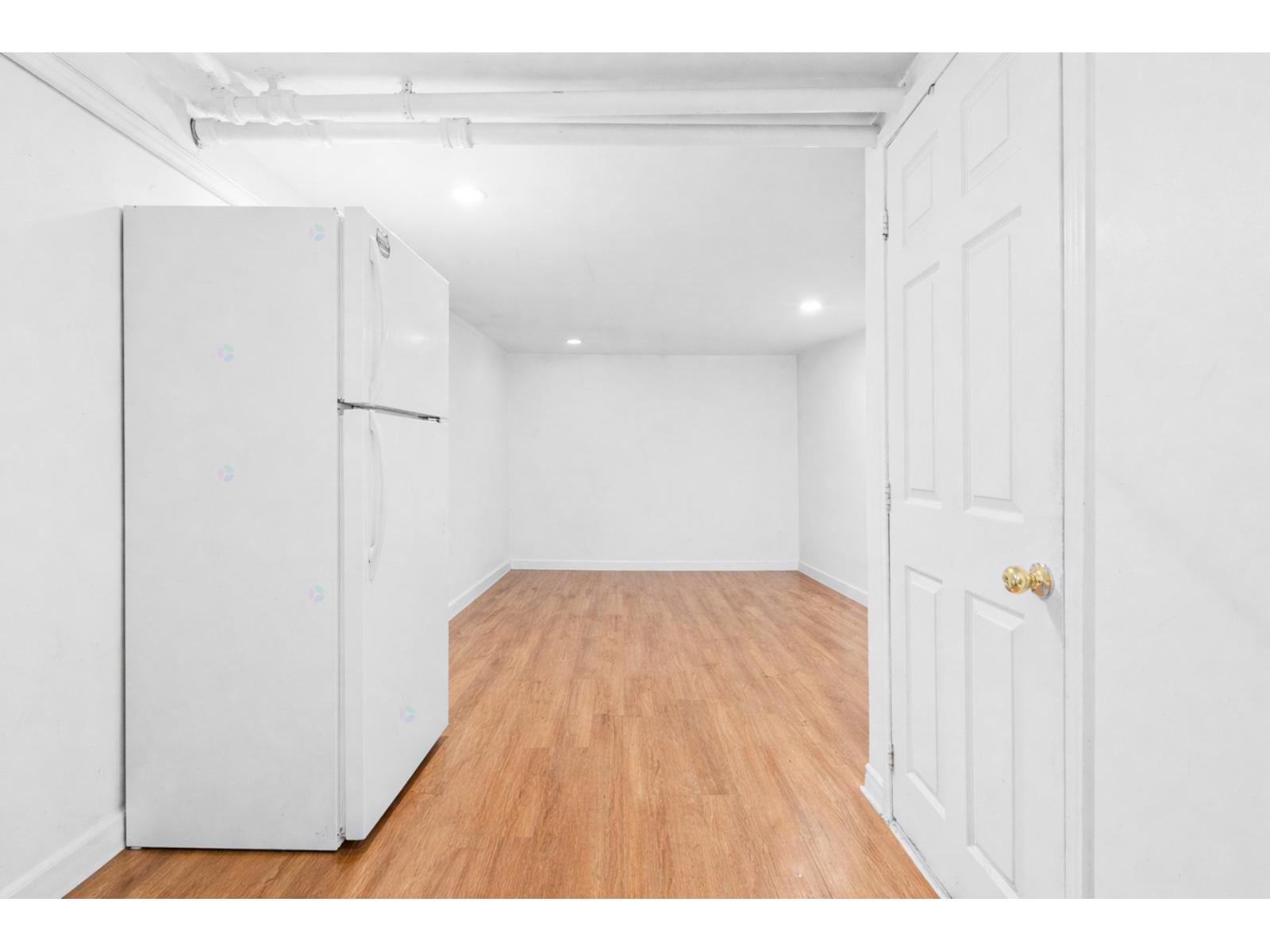 5294-5296 Av. Prince-of-wales Property Photo 18