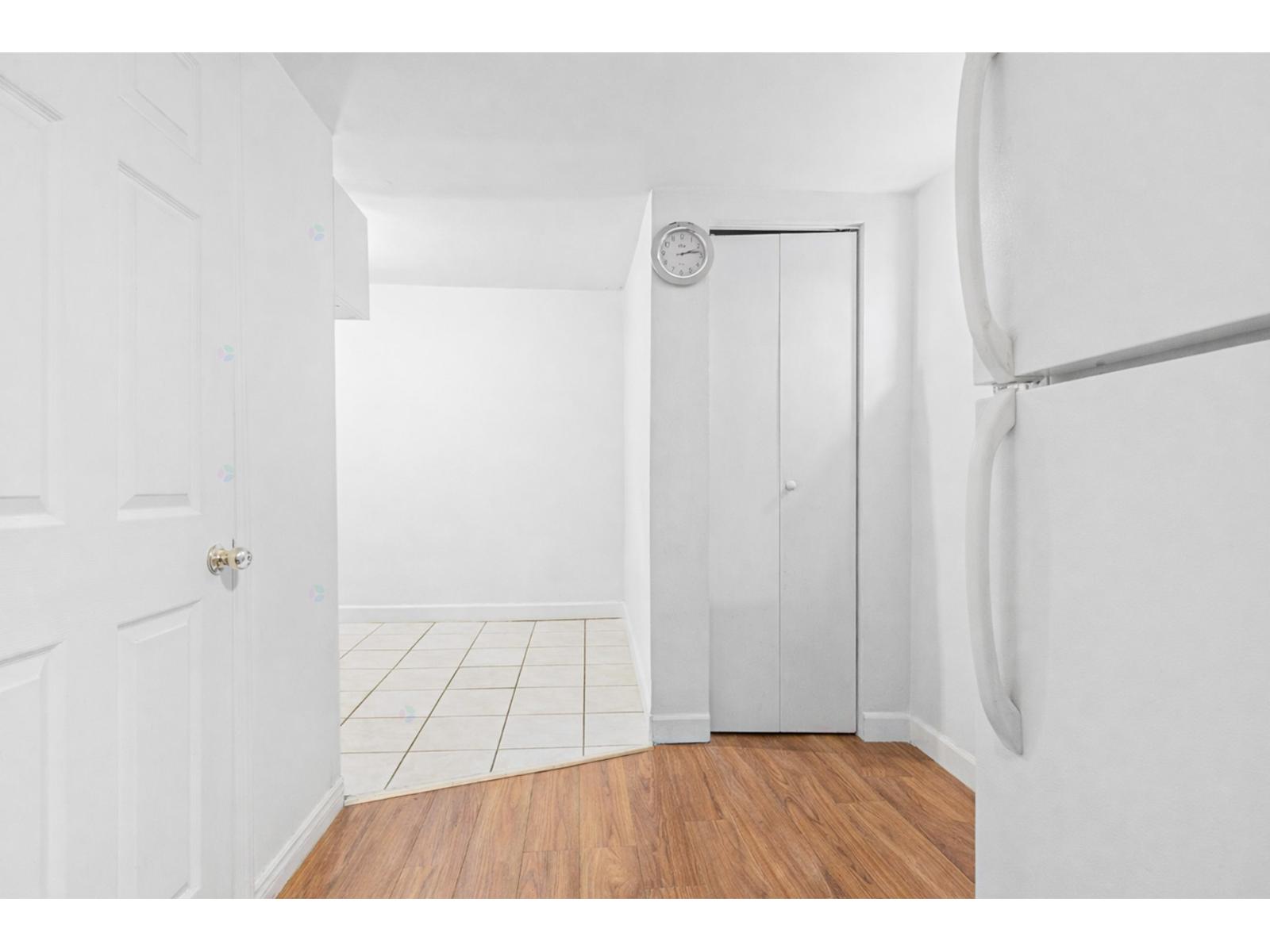 5294-5296 Av. Prince-of-wales Property Photo 19
