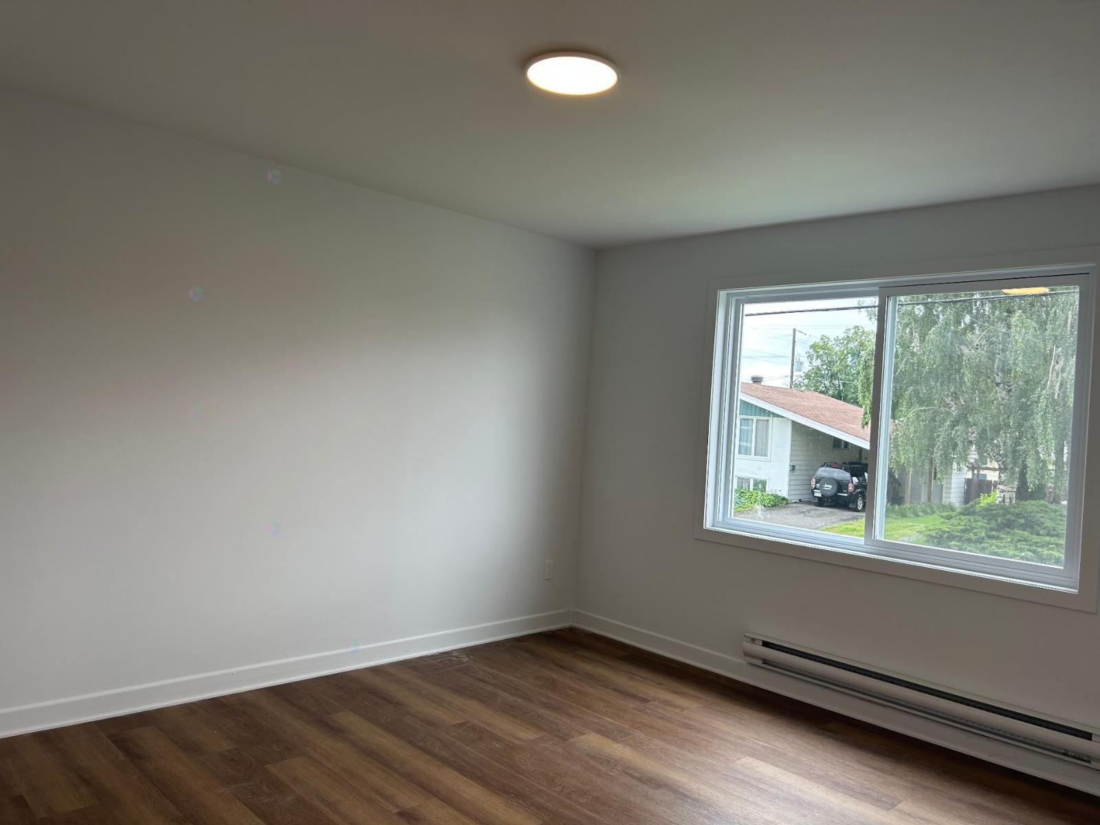 3230 Rue Mandeville, #4 Property Photo 5