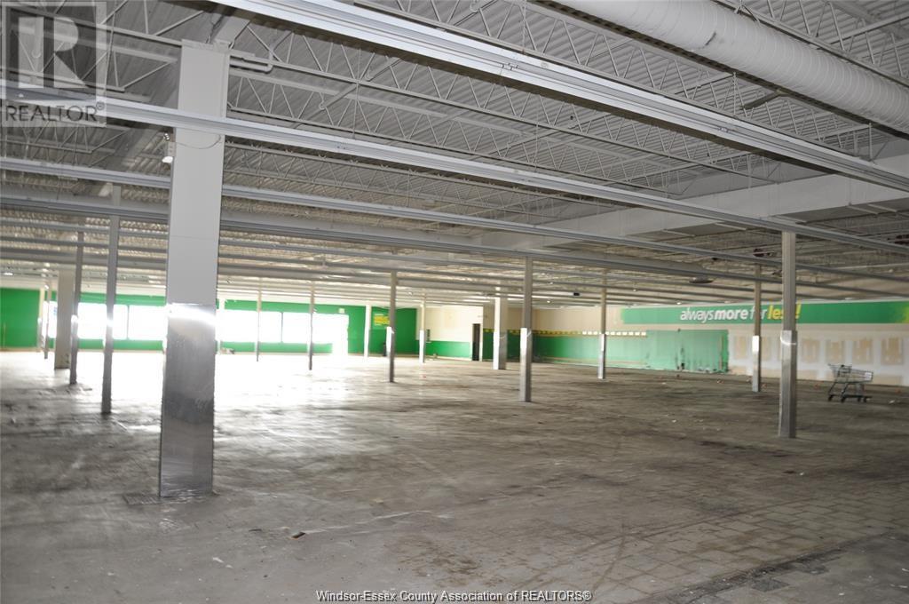 2491 Dougall Unit# 1a Property Photo 7