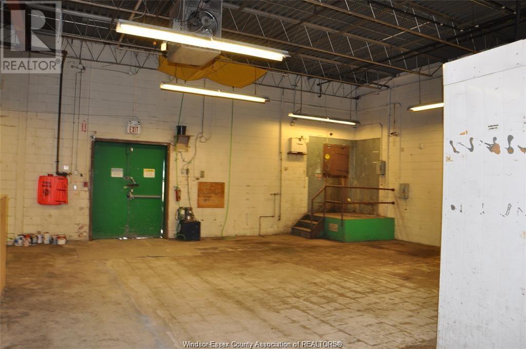 2491 Dougall Unit# 1a Property Photo 8