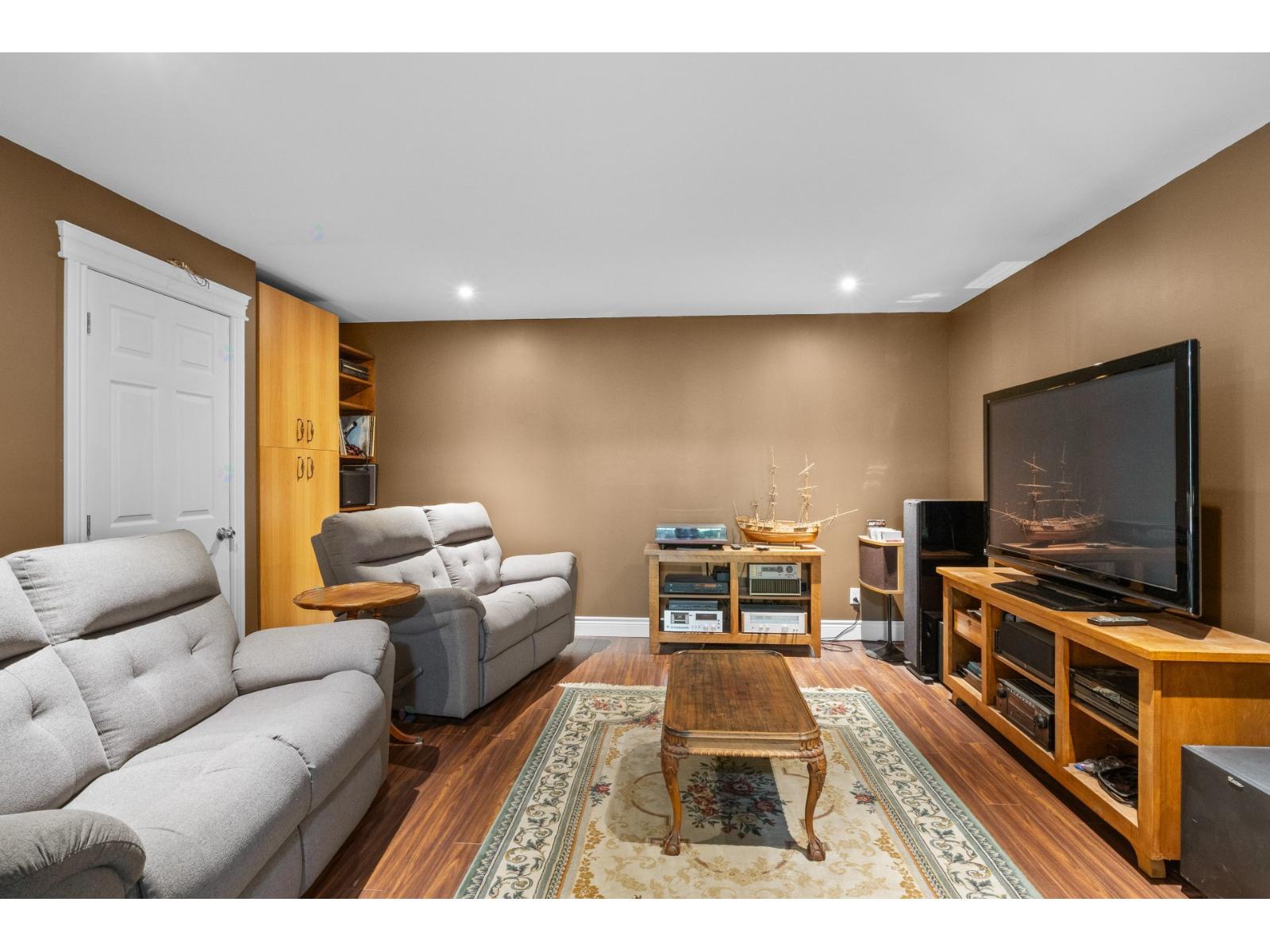 779 Ch. Biron Property Photo 42