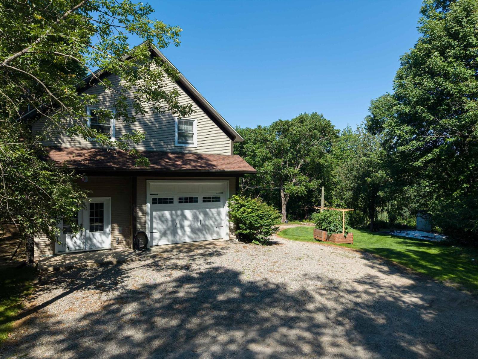 779 Ch. Biron Property Photo 59