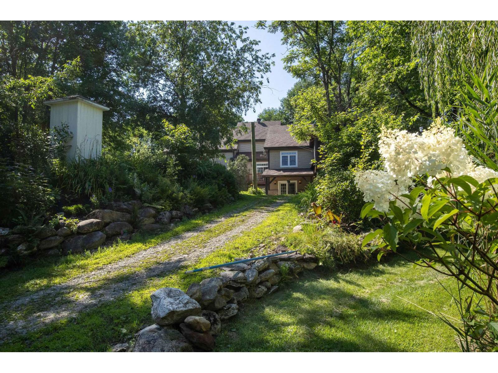 779 Ch. Biron Property Photo 66