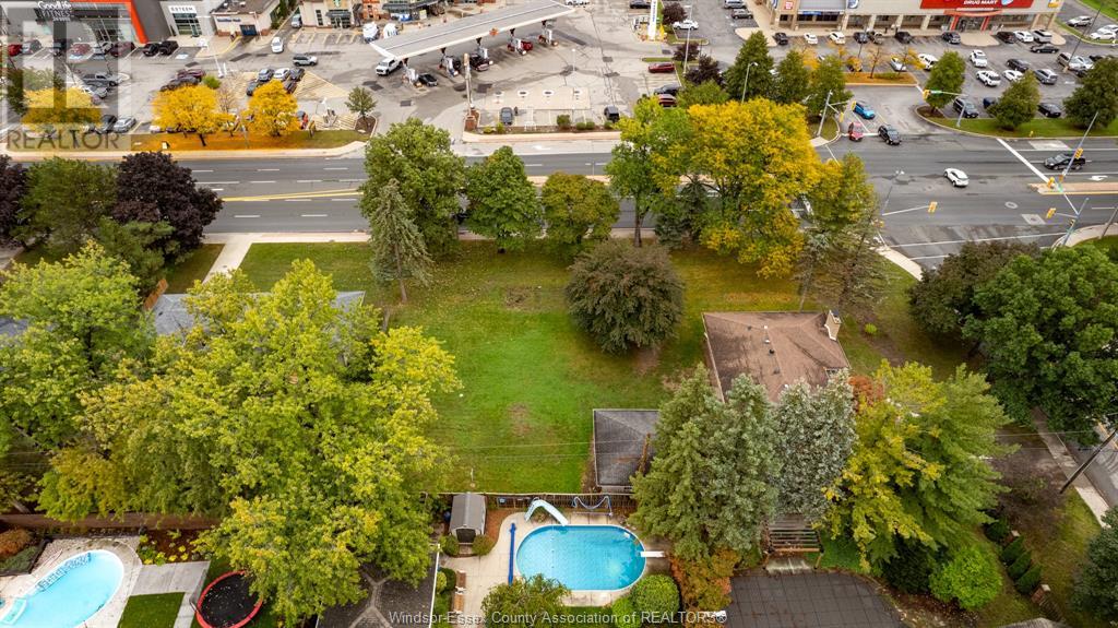 3945-85 Dougall Avenue Property Photo 3