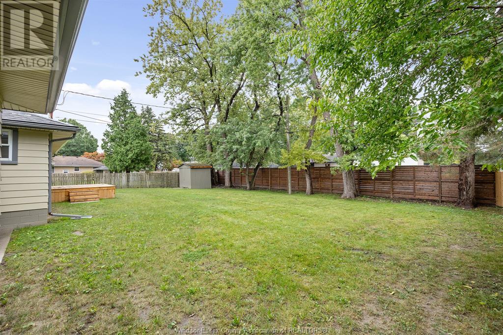 3945-85 Dougall Avenue Property Photo 12