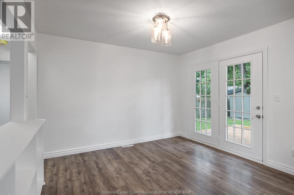 3945-85 Dougall Avenue Property Photo 17