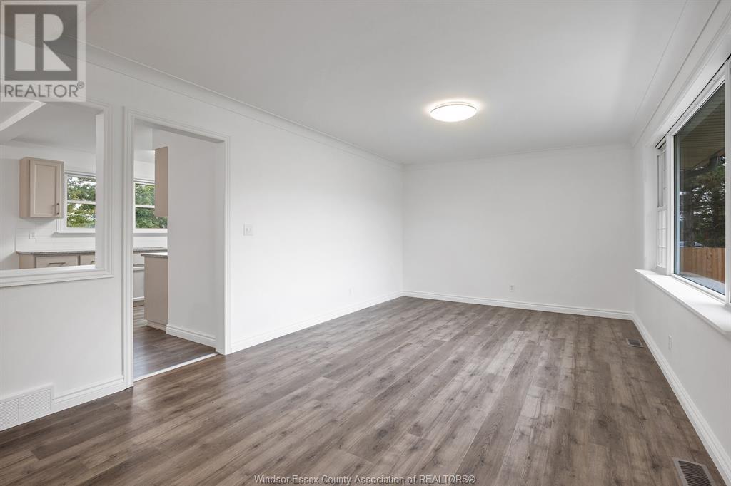 3945-85 Dougall Avenue Property Photo 18