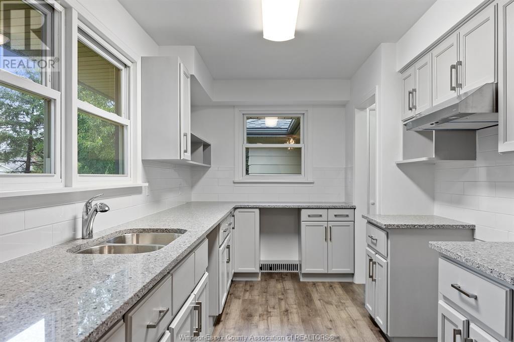 3945-85 Dougall Avenue Property Photo 21