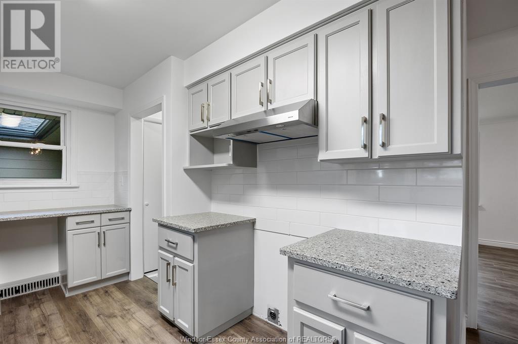3945-85 Dougall Avenue Property Photo 22