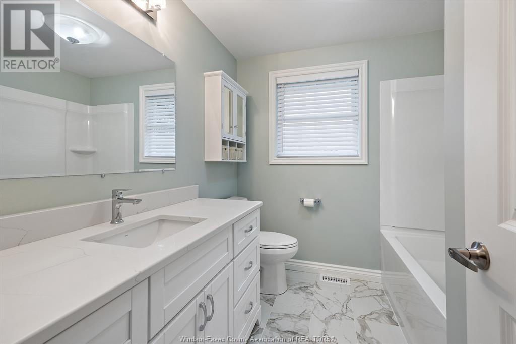3945-85 Dougall Avenue Property Photo 29