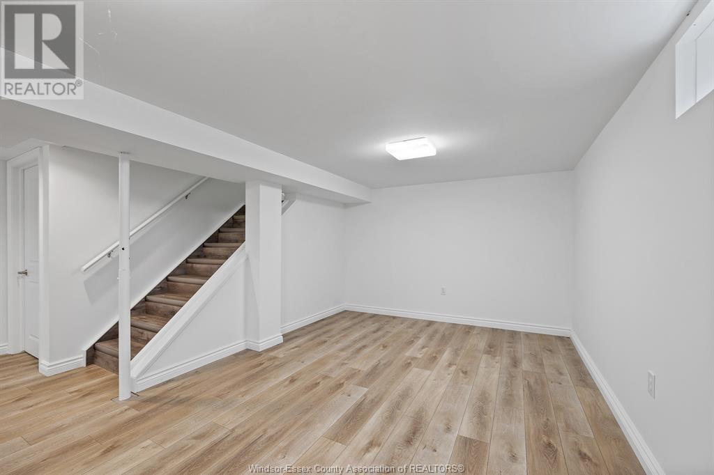 3945-85 Dougall Avenue Property Photo 33