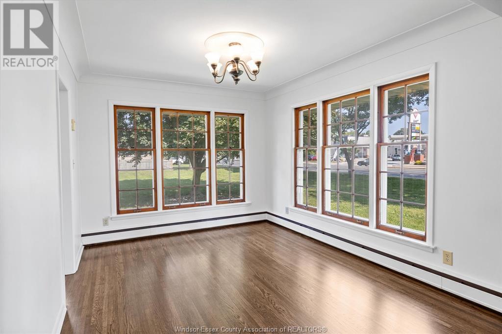 3945-85 Dougall Avenue Property Photo 45