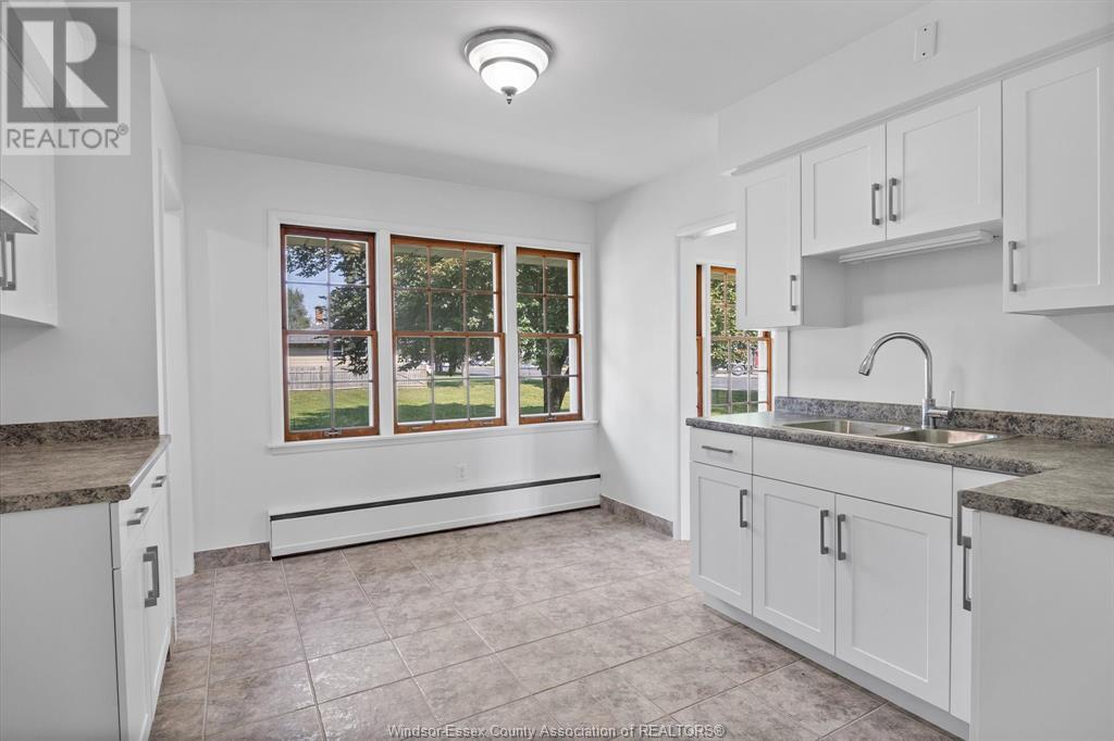 3945-85 Dougall Avenue Property Photo 48