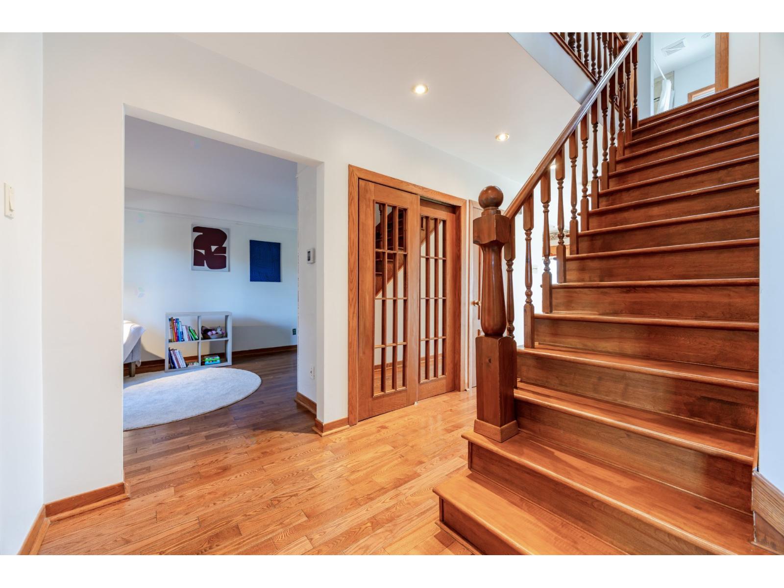 305 Av. Victor-hugo Property Photo 5
