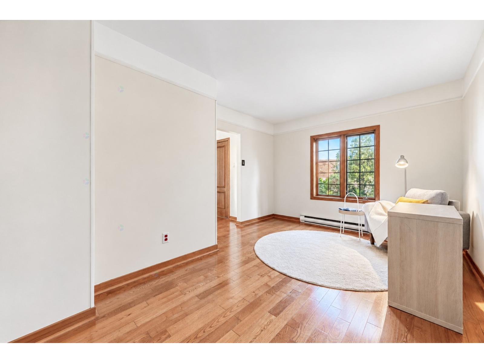 305 Av. Victor-hugo Property Photo 9
