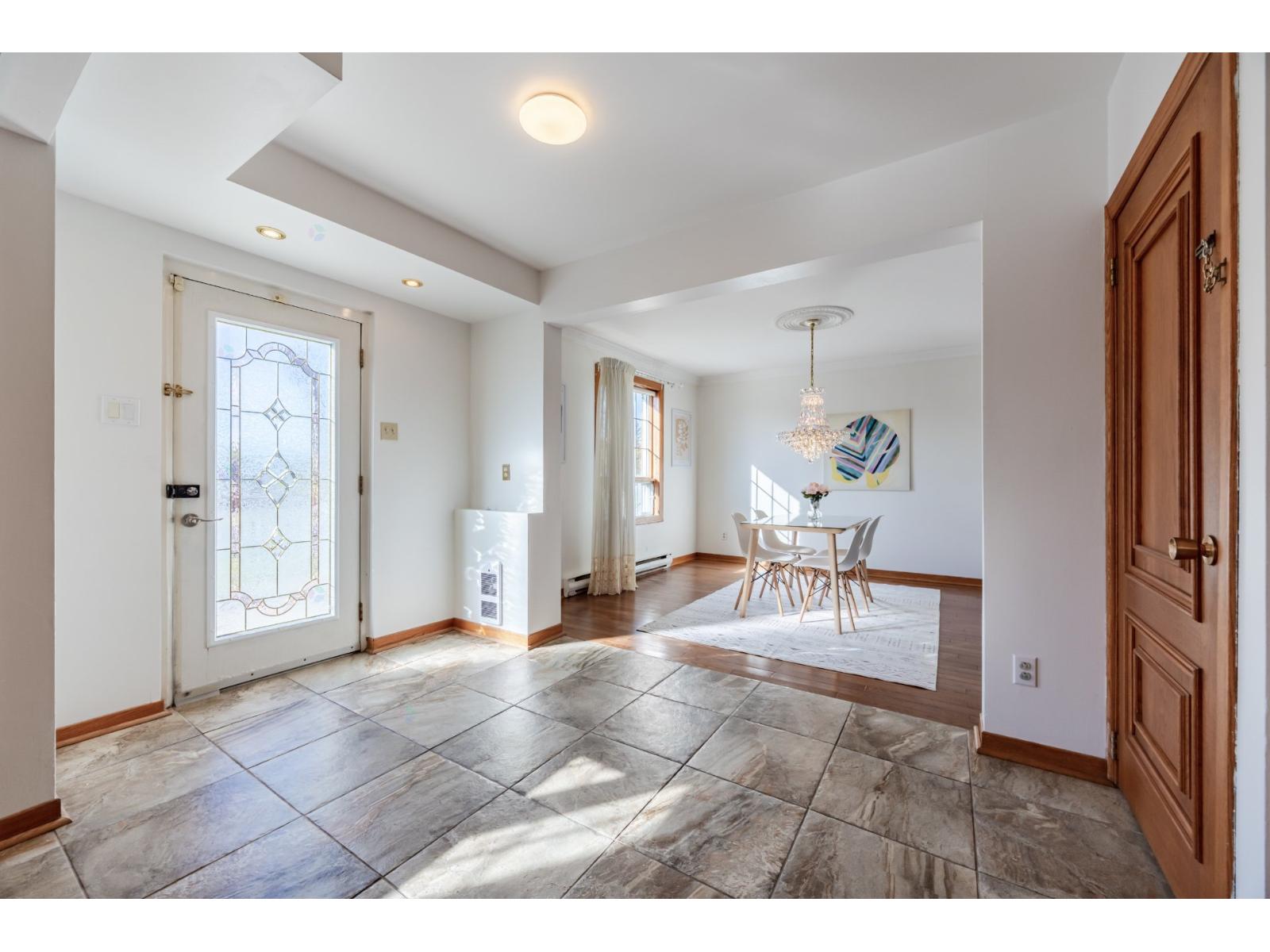 305 Av. Victor-hugo Property Photo 14