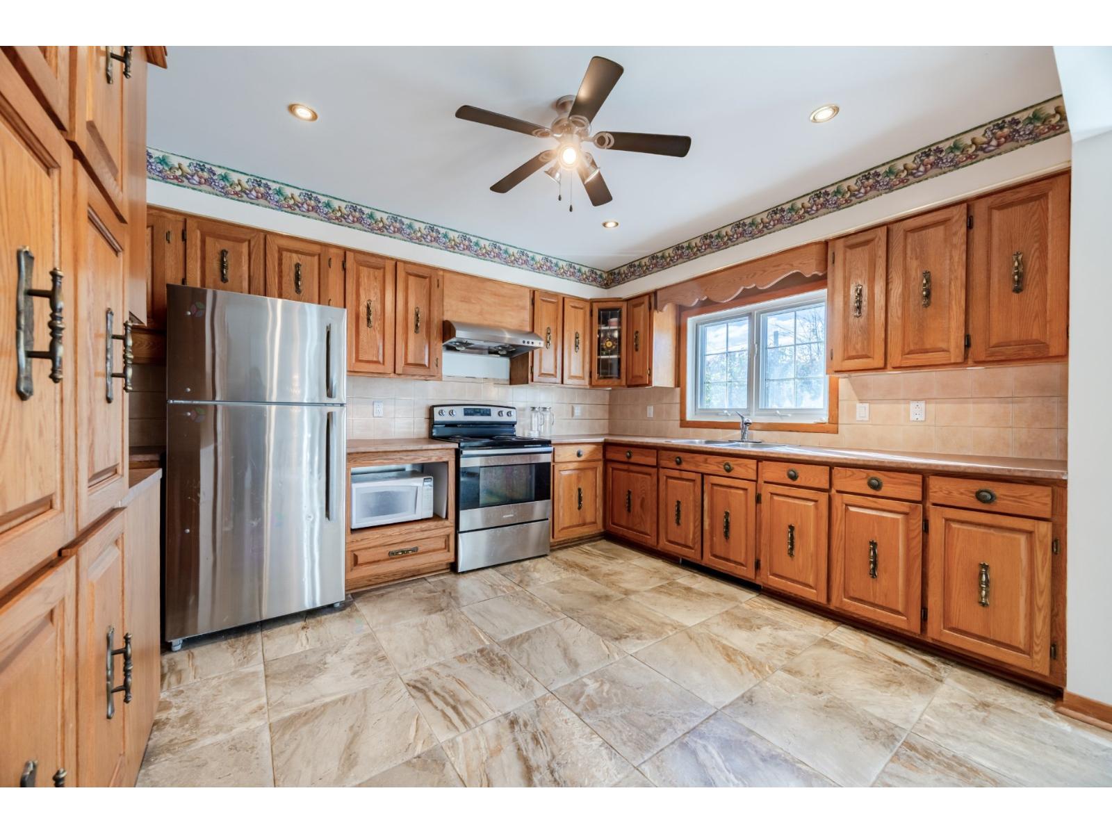 305 Av. Victor-hugo Property Photo 17