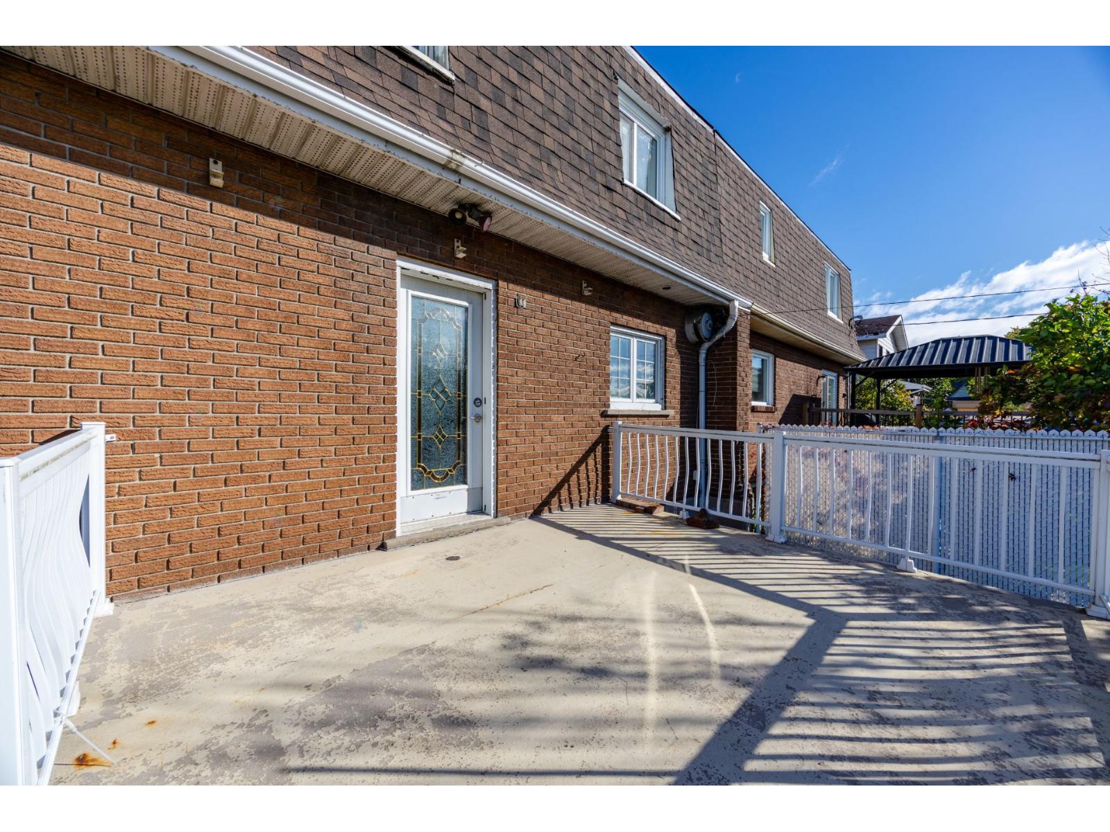 305 Av. Victor-hugo Property Photo 40