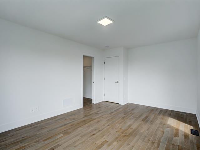 237-275 Rue D'ambre Property Photo 17
