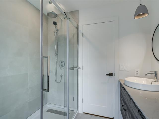 237-275 Rue D'ambre Property Photo 21
