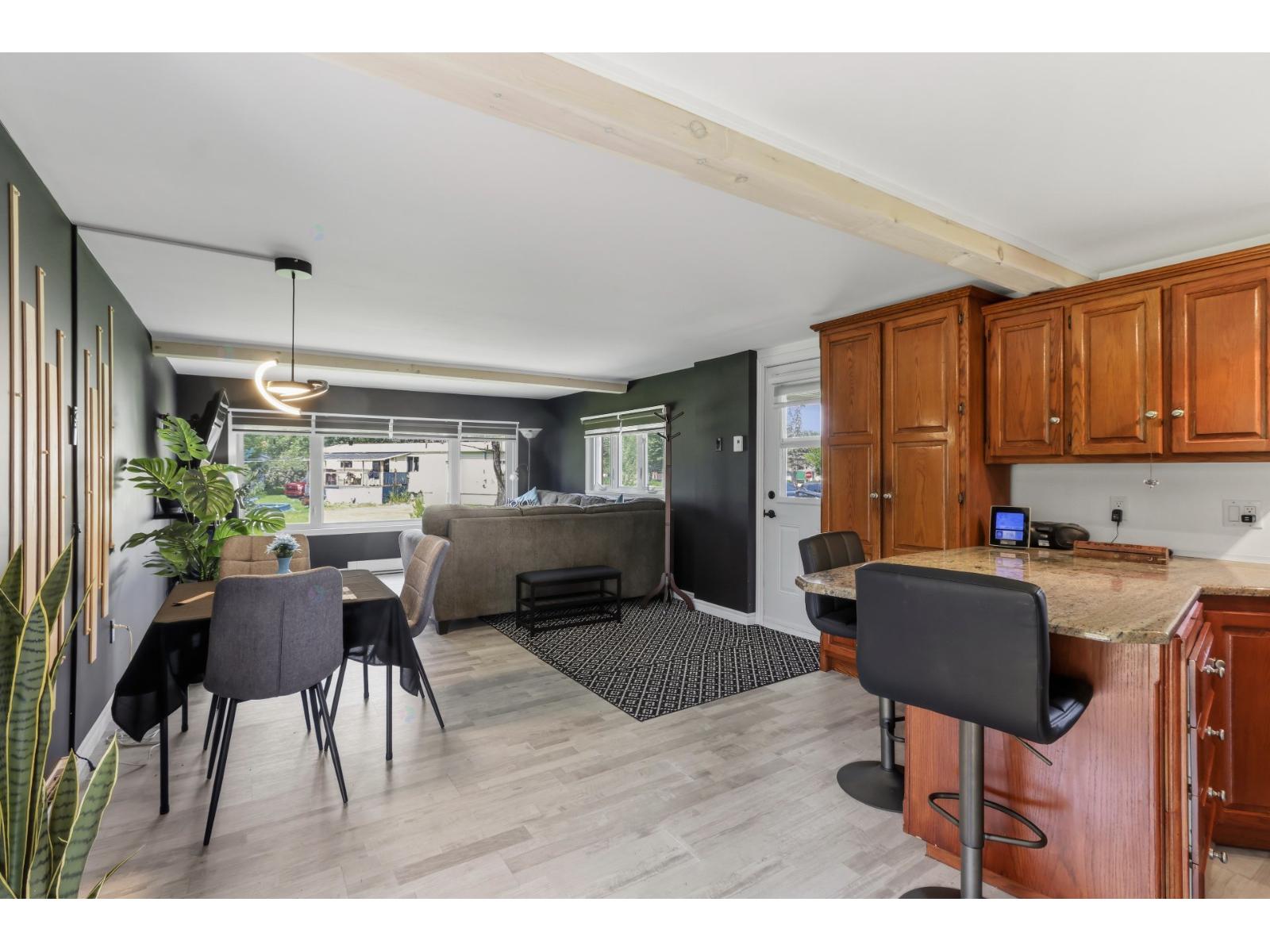 1260 4e Avenue Property Photo 9