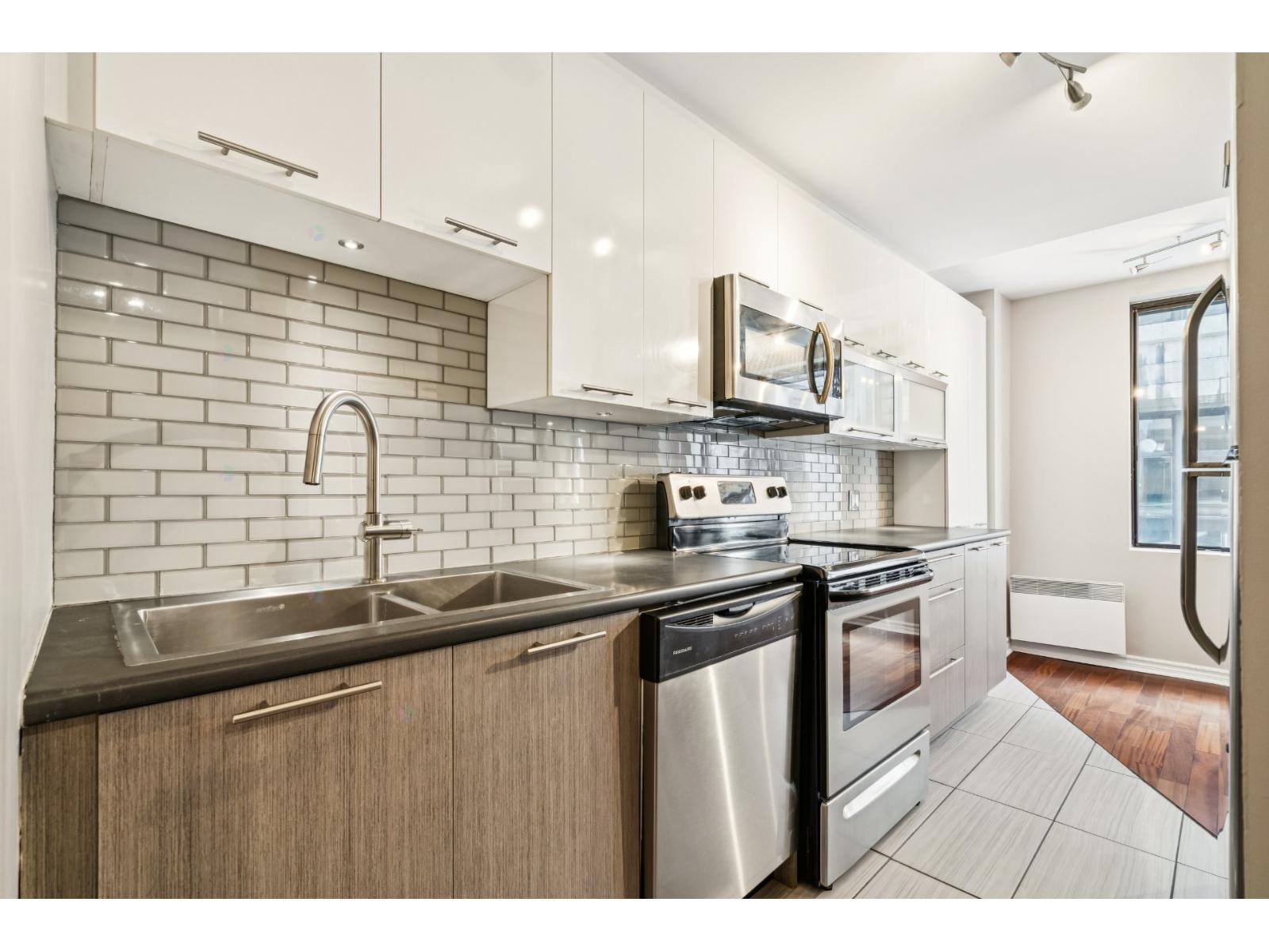 460 Rue St-jean, #301 Property Photo 5