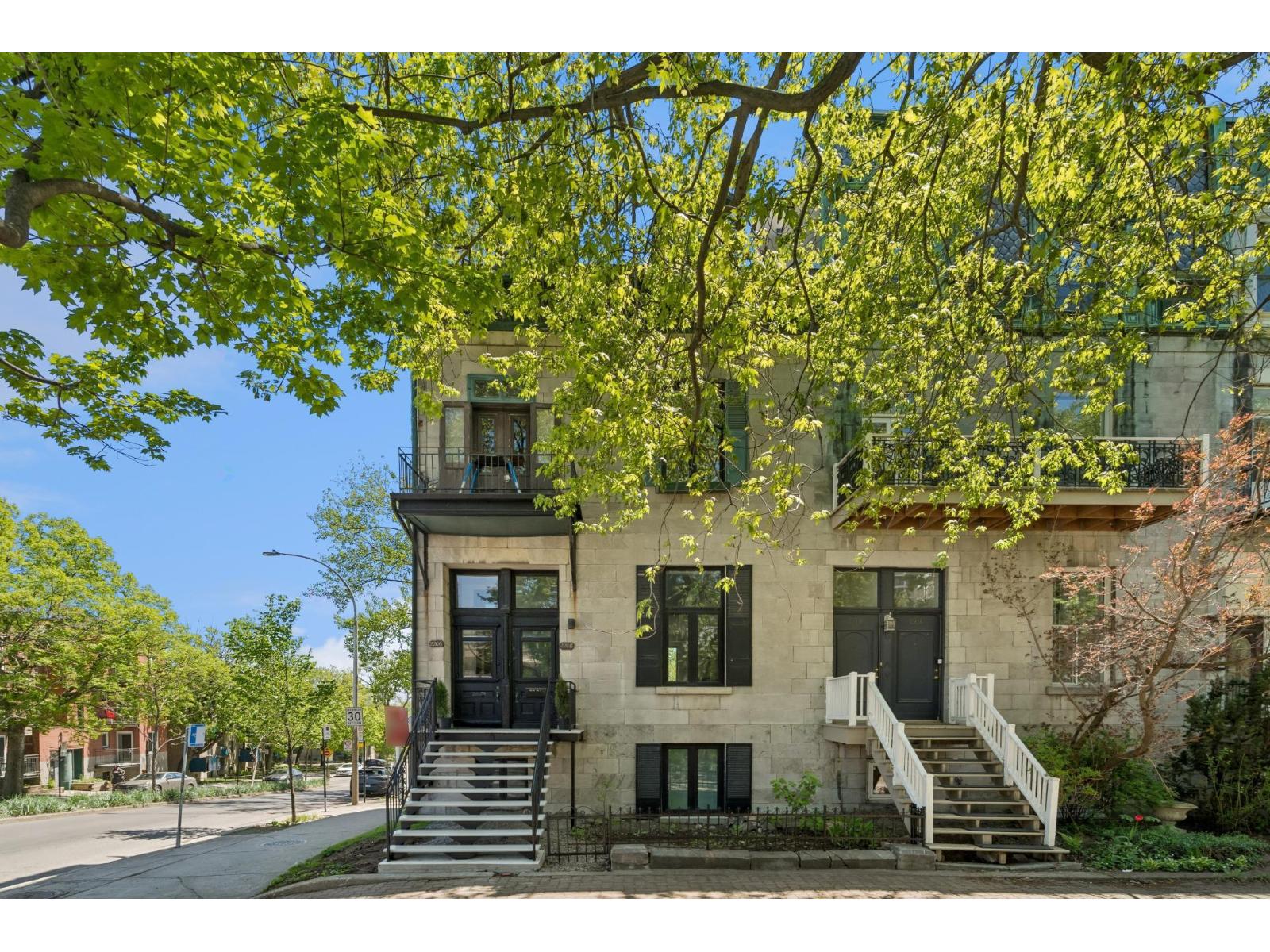 2206 Rue St-Antoine O.