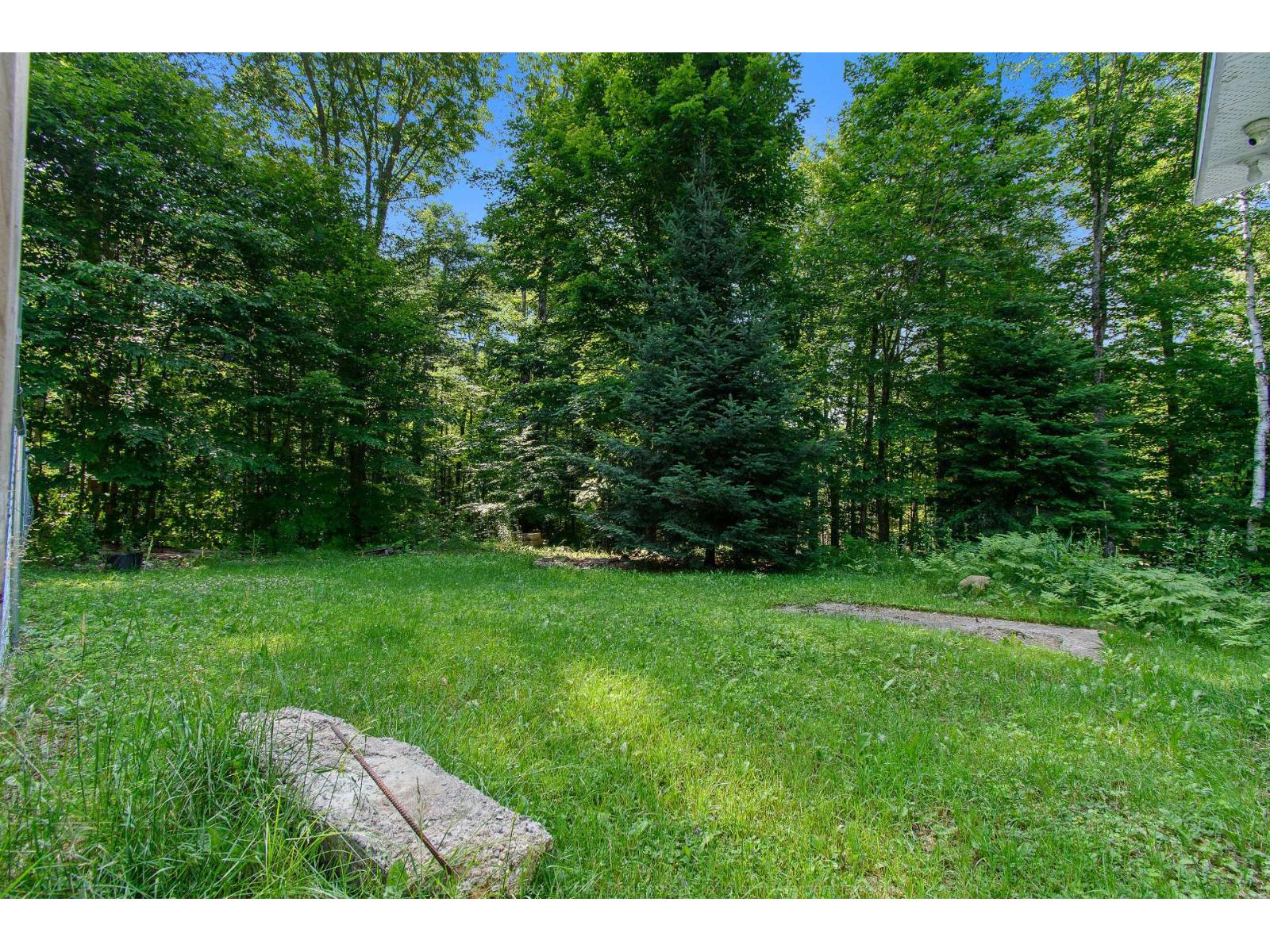 40 Ch. De La Baie-des-canards Property Photo 18