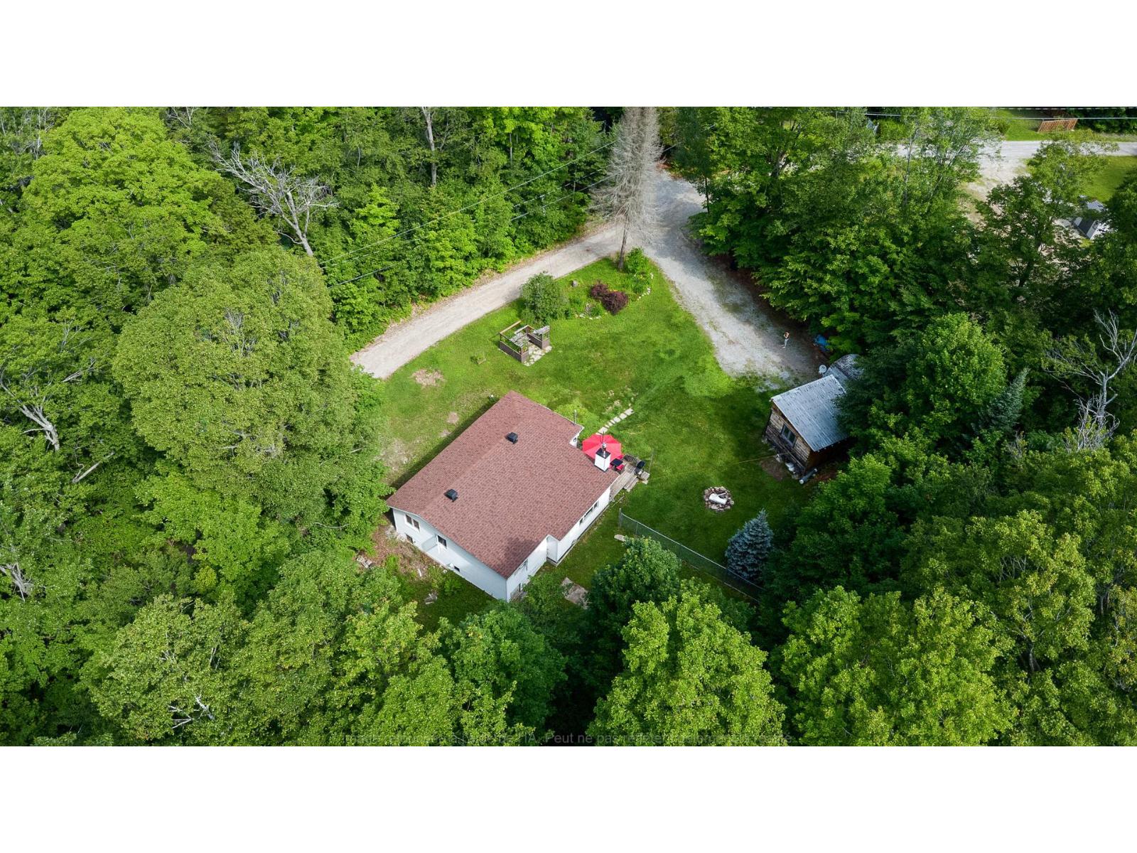 40 Ch. De La Baie-des-canards Property Photo 21