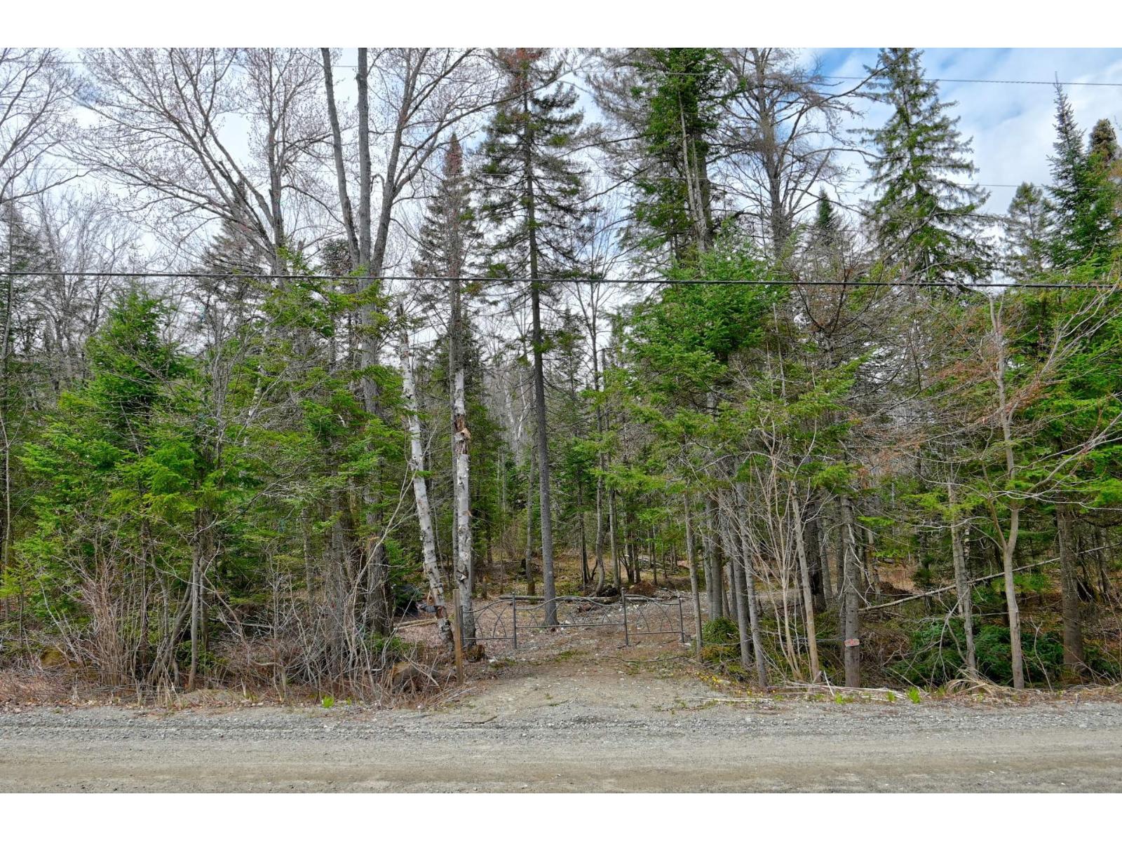 4e Rang O. Property Photo 2