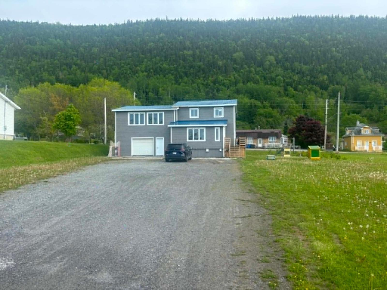 177 Boul. Perron E. Property Photo 1