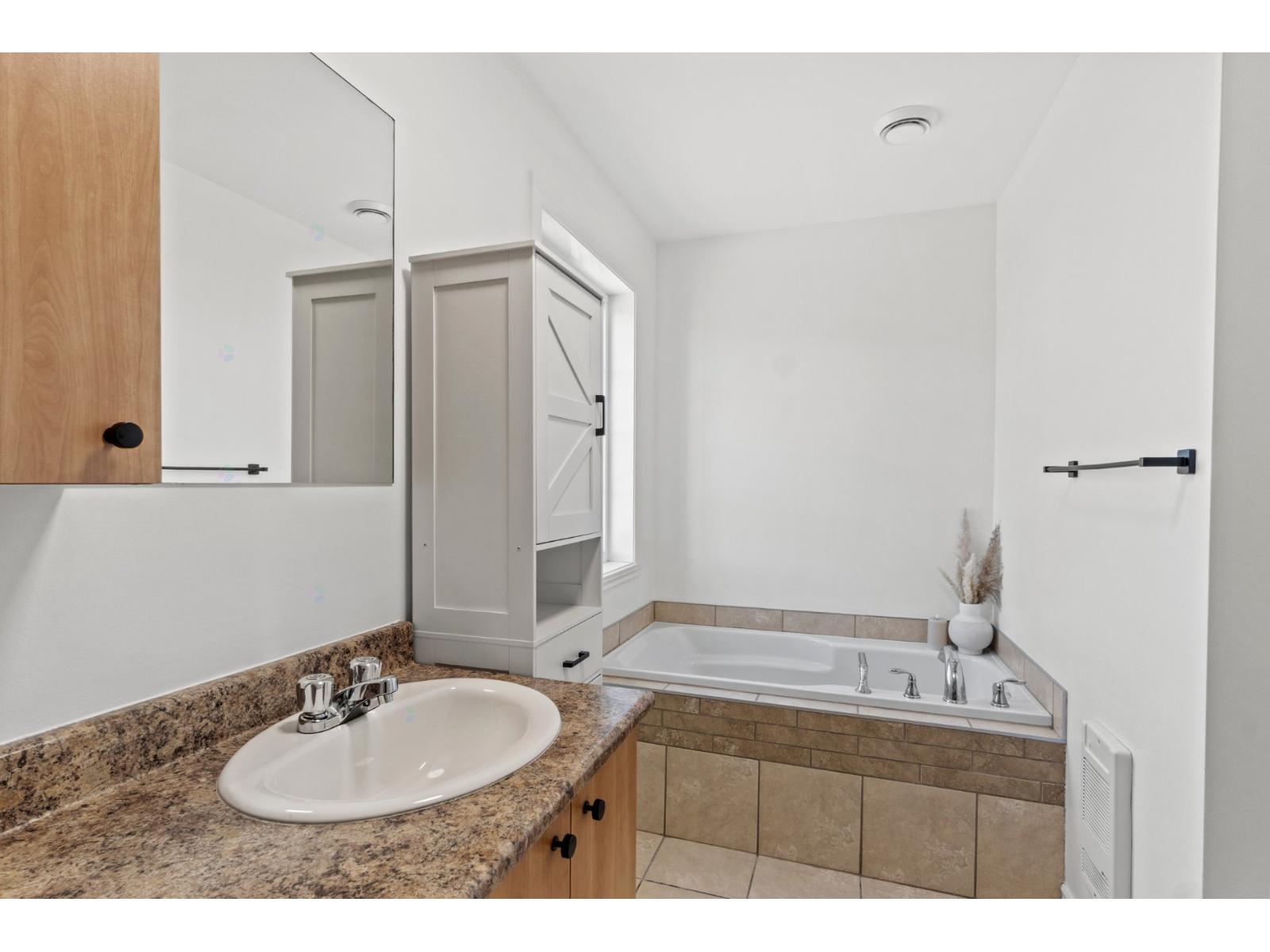 217 2e Rue Property Photo 33