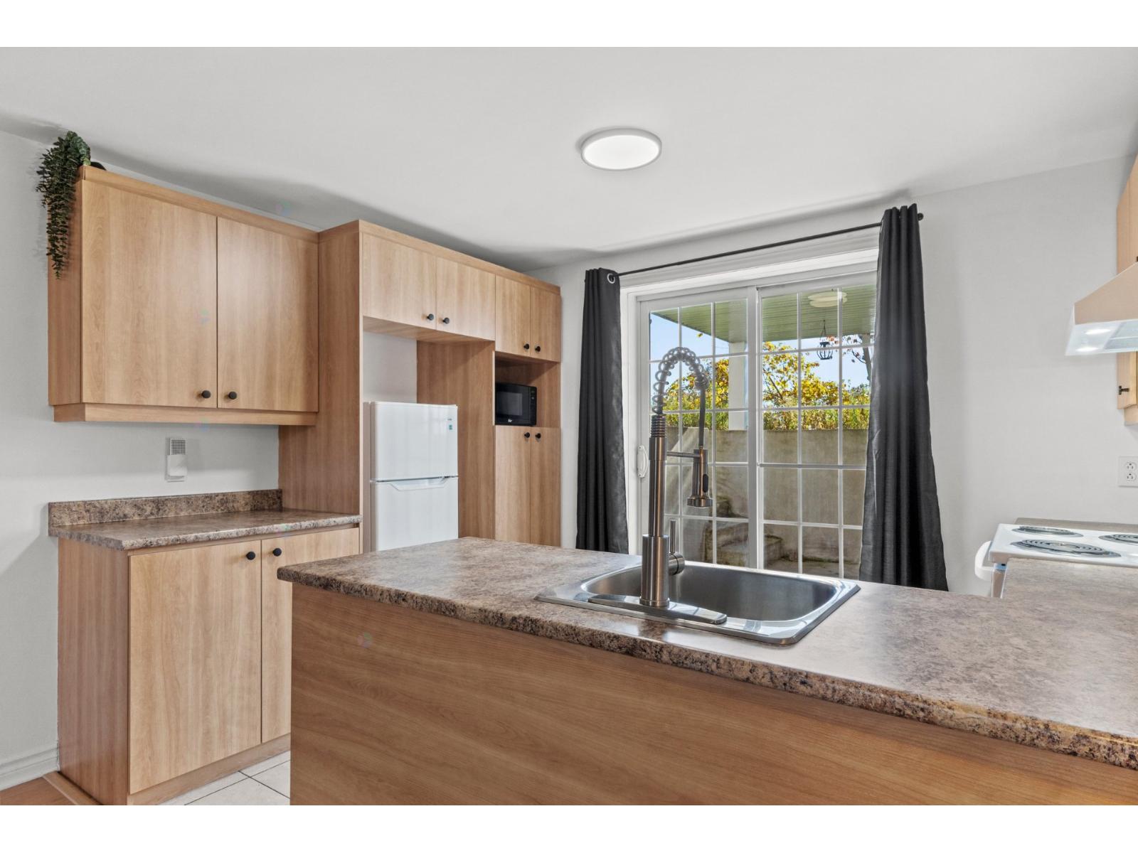 217 2e Rue Property Photo 43