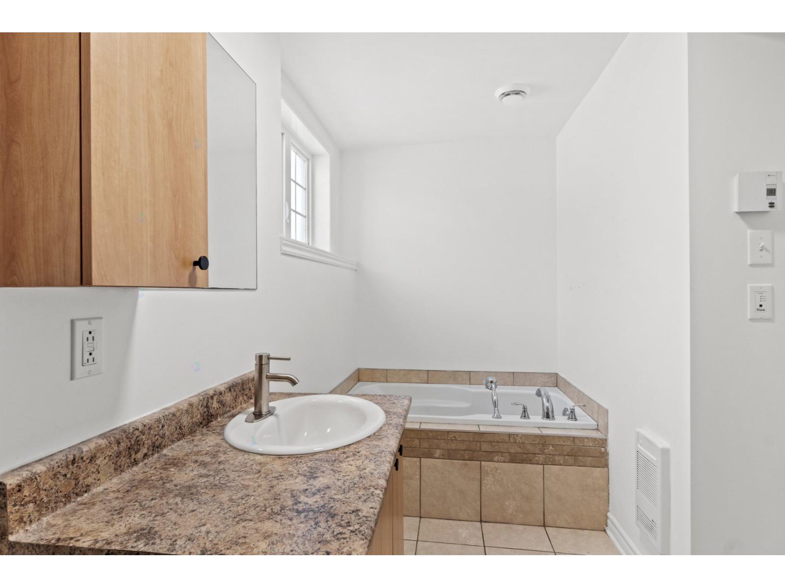 217 2e Rue Property Photo 47