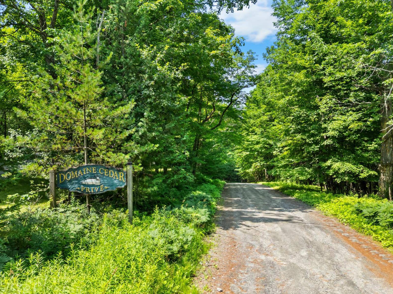 Ch. Descente 2 Property Photo 1