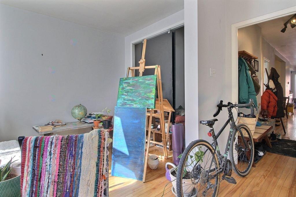377-381 Rue Villeneuve E. Property Photo 20