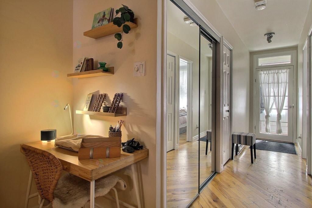377-381 Rue Villeneuve E. Property Photo 25
