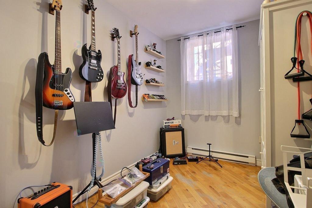 377-381 Rue Villeneuve E. Property Photo 31