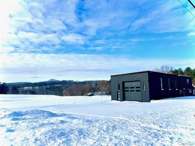 100z Rue Thibault S. Property Photo 3