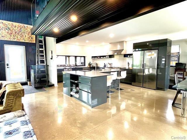 100z Rue Thibault S. Property Photo 10