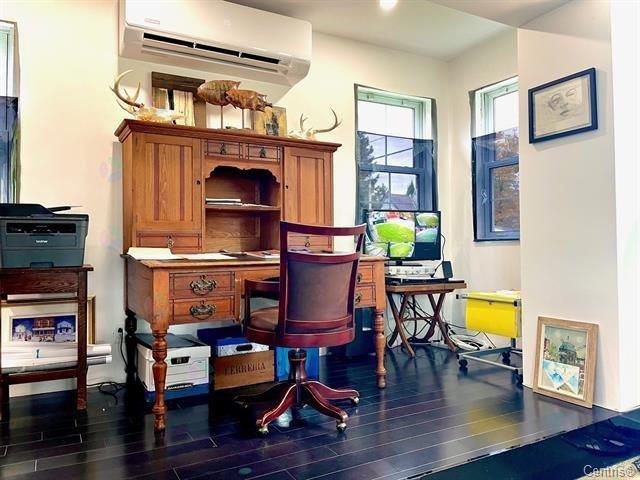 100z Rue Thibault S. Property Photo 14