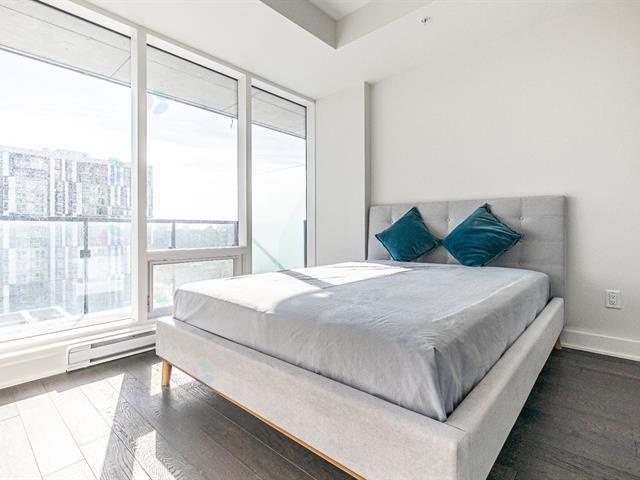 1288 Rue St-Antoine O., #607 Property Photo 1