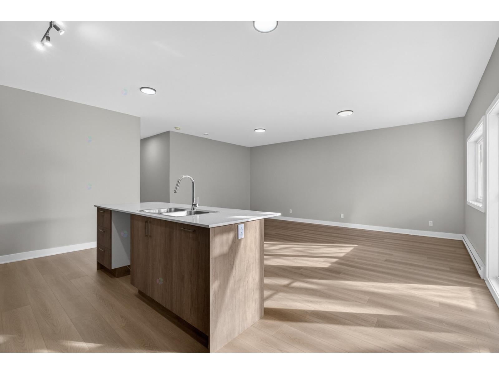 10460-10464 Av. Audoin Property Photo 7