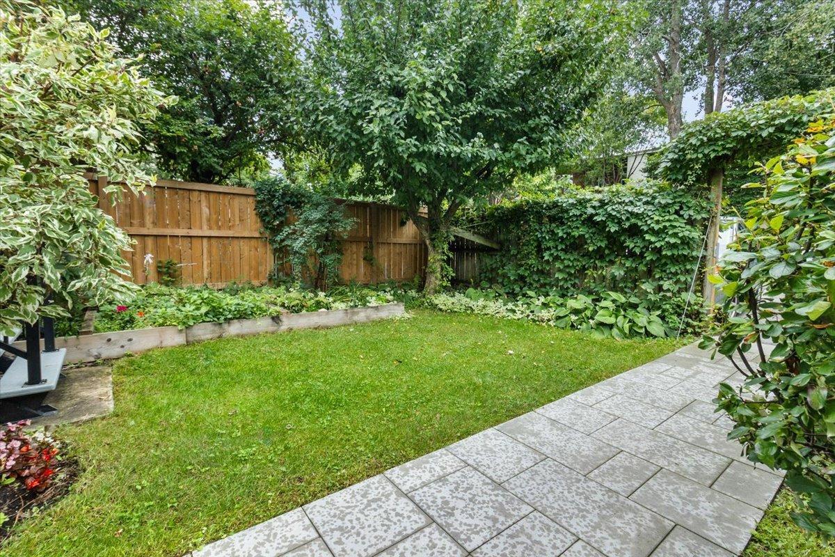 740 Rue De L'église, #301 Property Photo 32