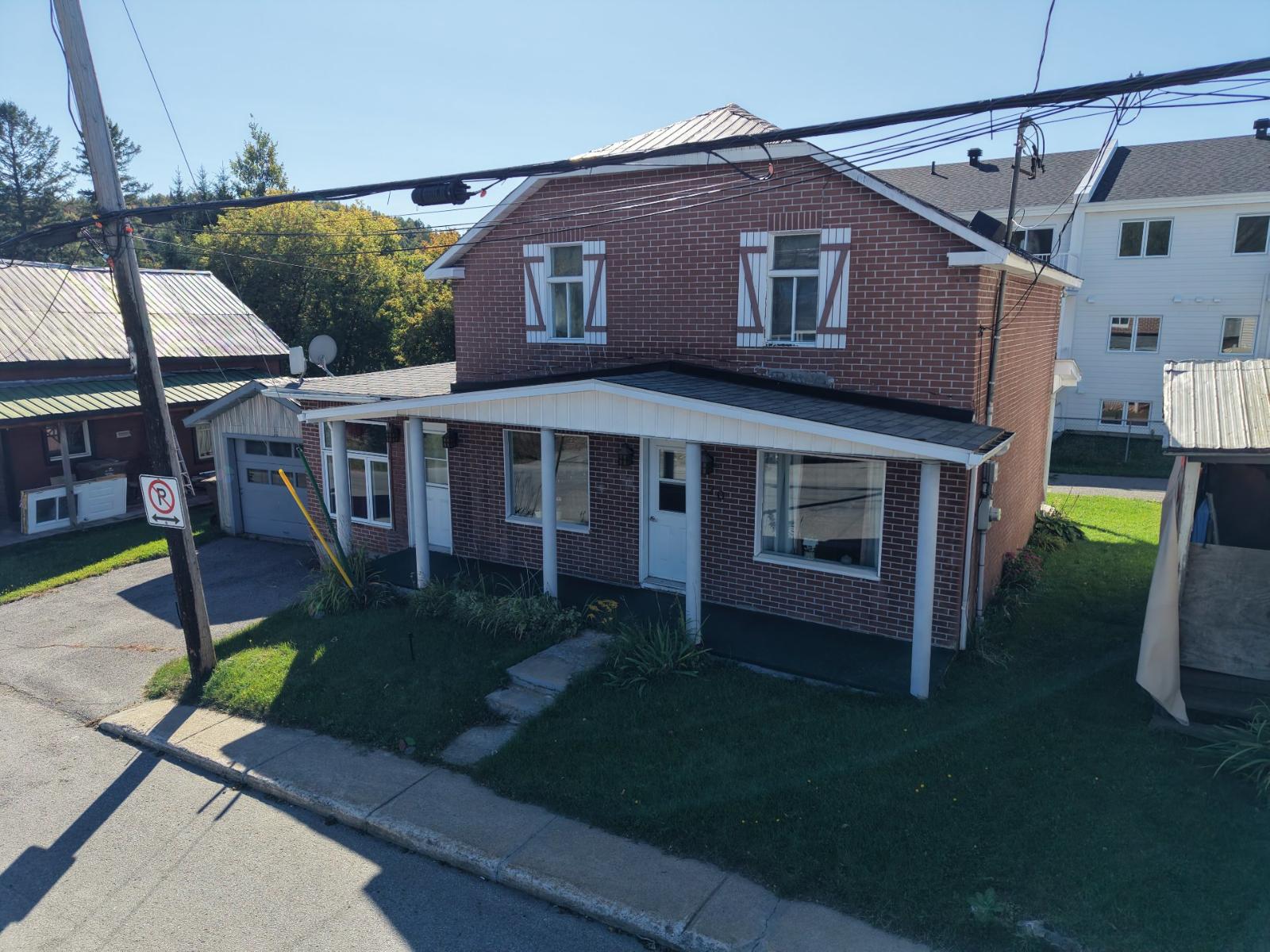 20 57e Avenue Property Photo 1