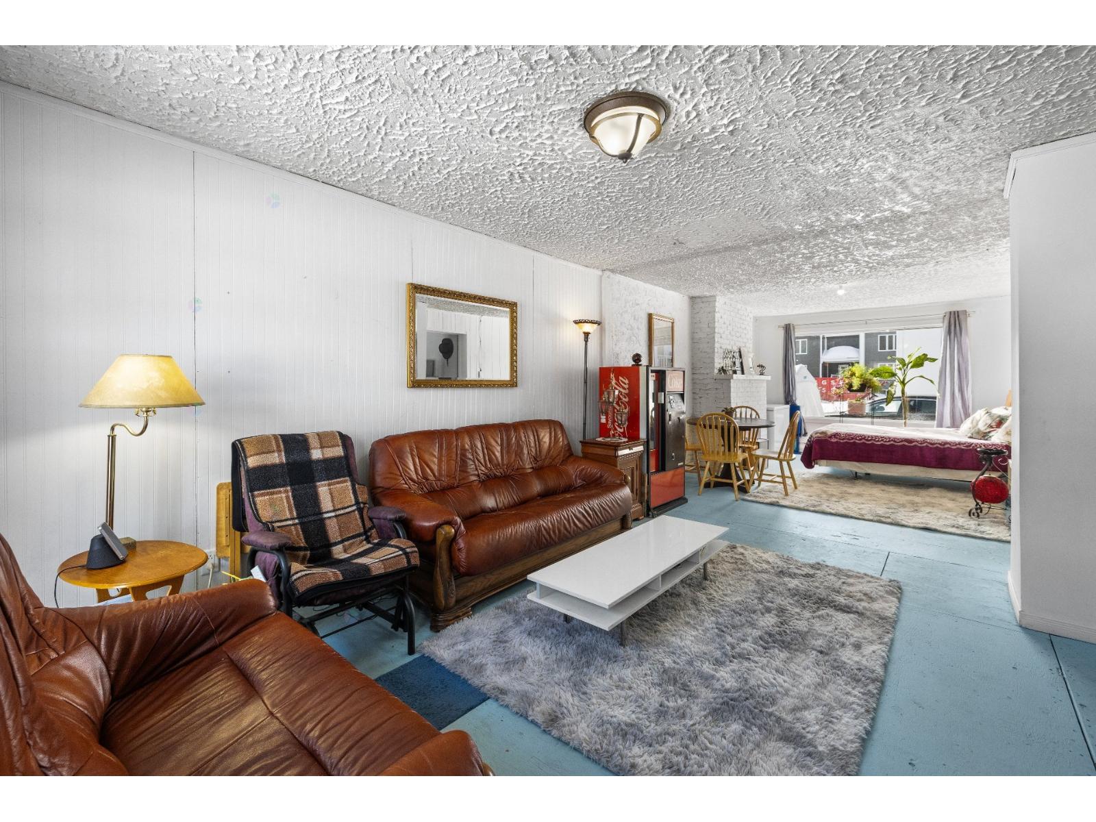 20 57e Avenue Property Photo 14