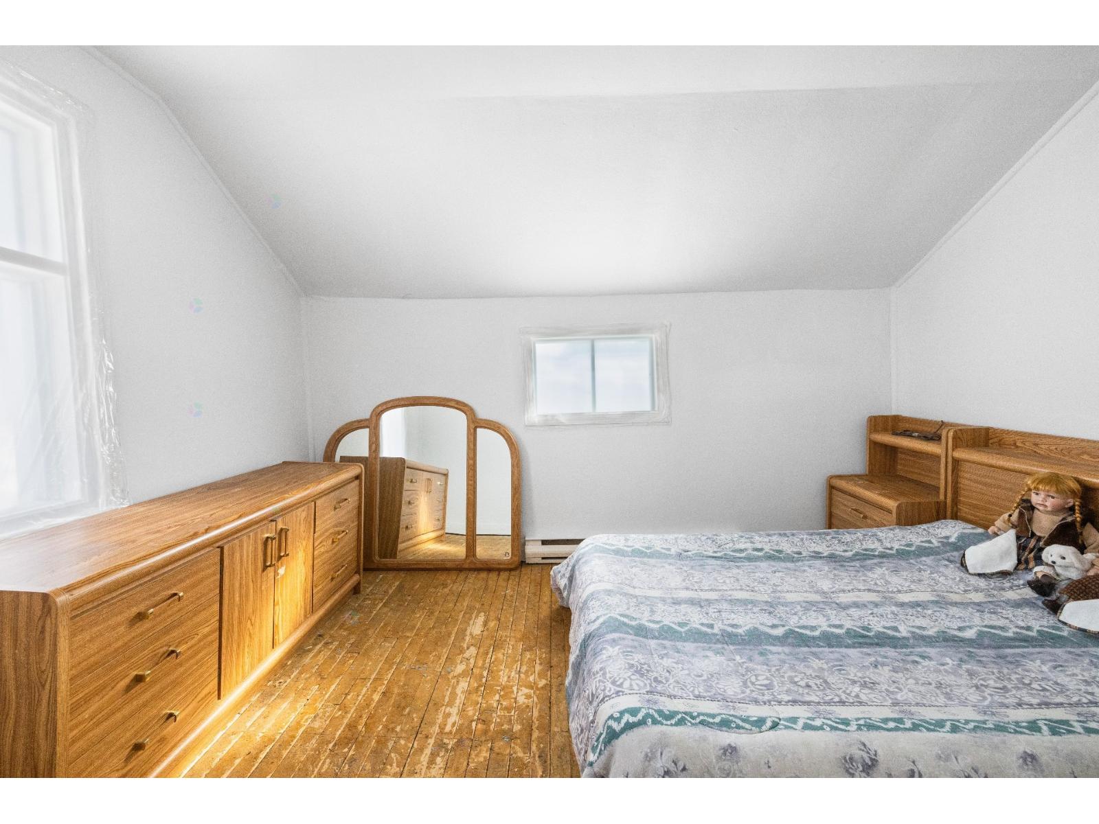 20 57e Avenue Property Photo 23