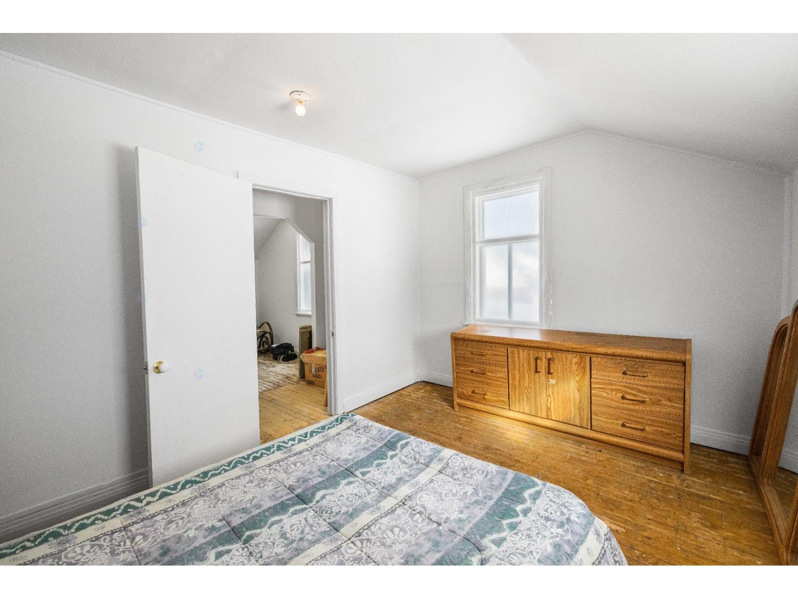 20 57e Avenue Property Photo 24