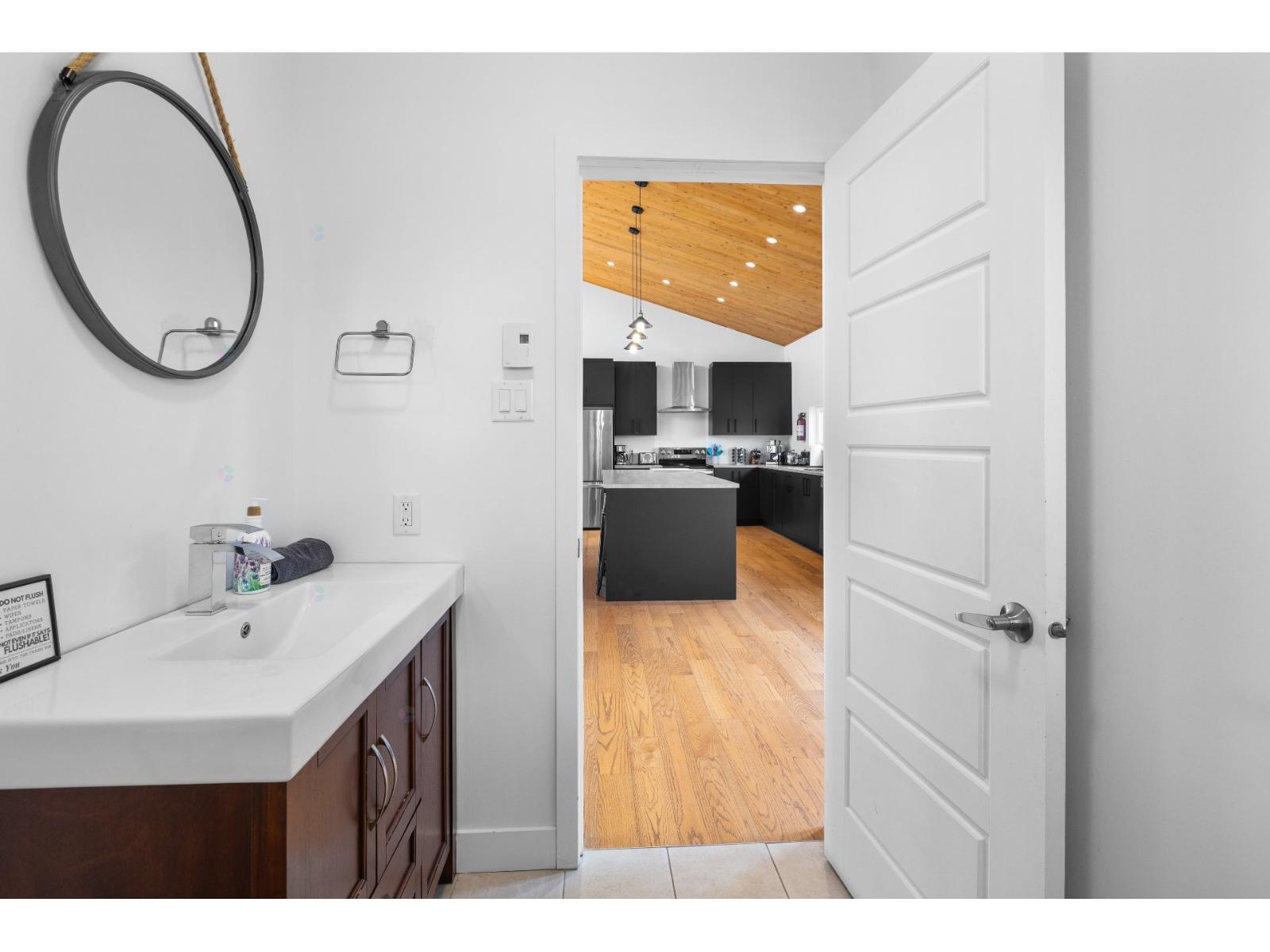 100 Rue Des Coteaux Property Photo 15